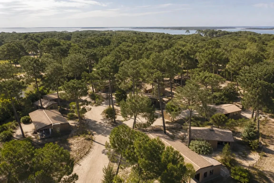 Les Villages sous les Pins à Léon, village vacances sous les pins dans les Landes
