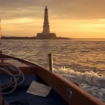 Phare de Cordouan en golden hour vu depuis un bateau