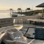 Restaurant medoc, table avec vue sur la Gironde et les carrelets